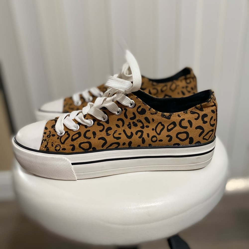 Animal print sneakers 👟 - Picture 3 of 4